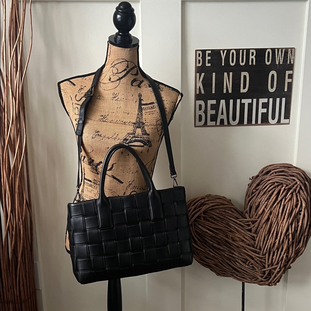 Chic Black Woven Leather Shoulder Bag